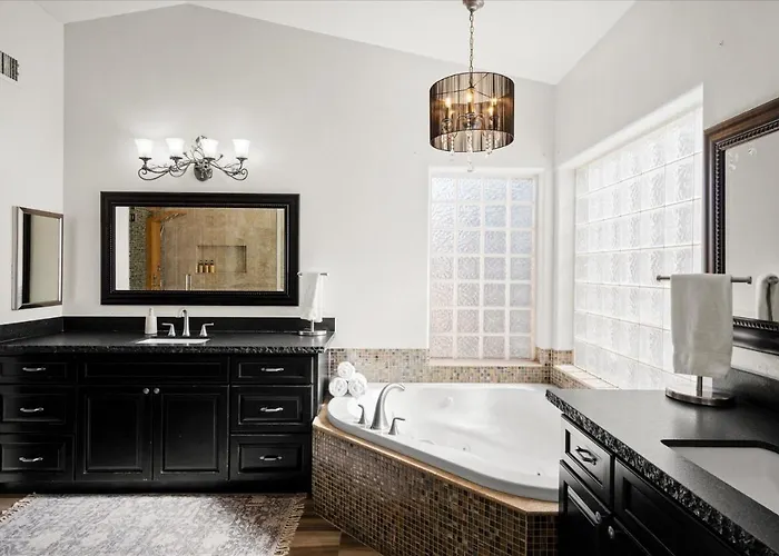 Ferienhaus Scottsdale Escape - Pool, Spa, Firepit, & Pool Table *