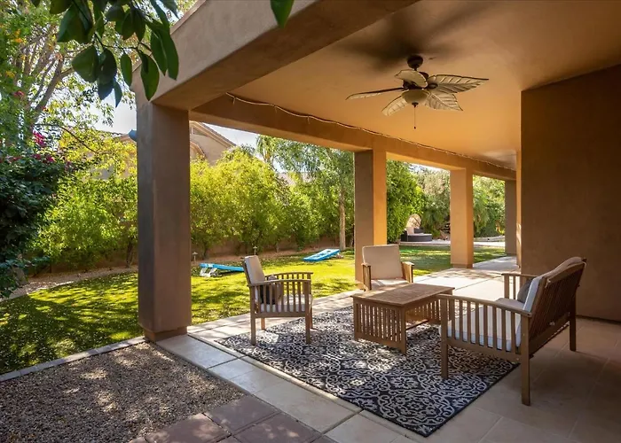 Scottsdale Escape - Pool, Spa, Firepit, & Pool Table *