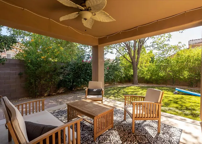 Scottsdale Escape - Pool, Spa, Firepit, & Pool Table Phoenix